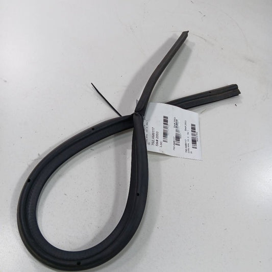 Jeep Renegade Cowl Vent Panel Hood Rubber Seal  2017 2018 2019 2020