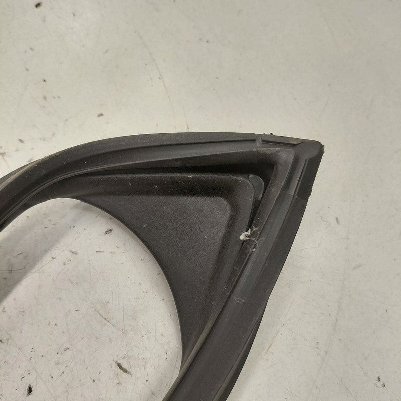 Chevy Trax Door Glass Window Seal Rubber Left Driver Front  2025 2024