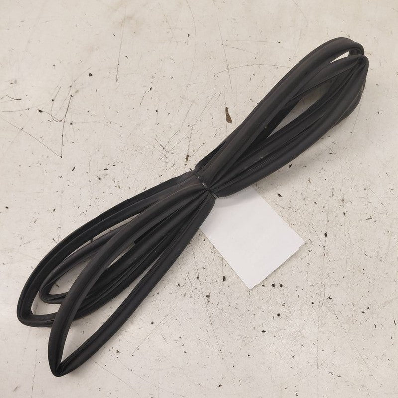 Chevy Trax On Door Seal Rubber Right Passenger Rear Back  2022 2021