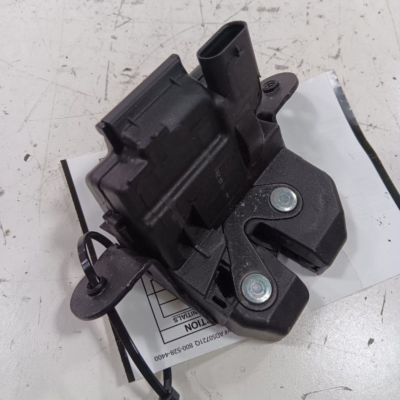 Fiat 500 Trunk Latch  2016 2017 OEM