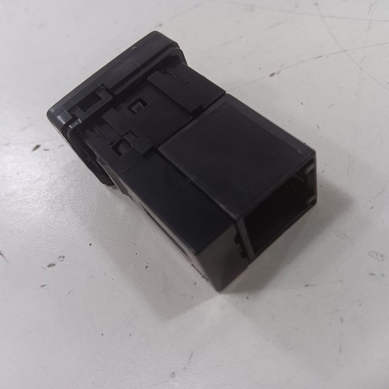 Toyota Corolla USB Plug In Hub Port  2019 2018 2017