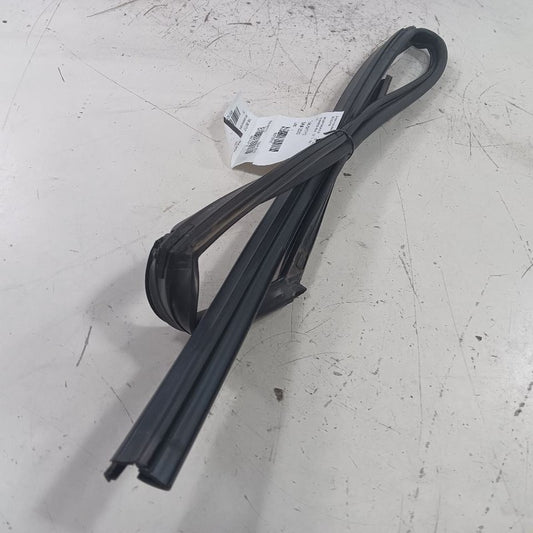 INFINITI QX50 Door Glass Window Seal Rubber Right Passenger Rear Back  2017 2016