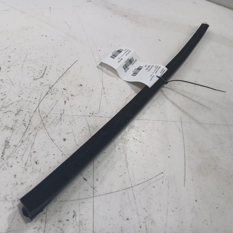 Hyundai Elantra Left Front Weather Strip Interior  2017 2018 2019 2020