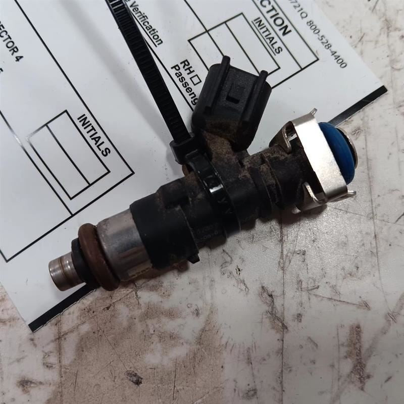 Fuel Injection Injector 1.6L Without Turbo Fits 11-19 Ford Fiesta OEM