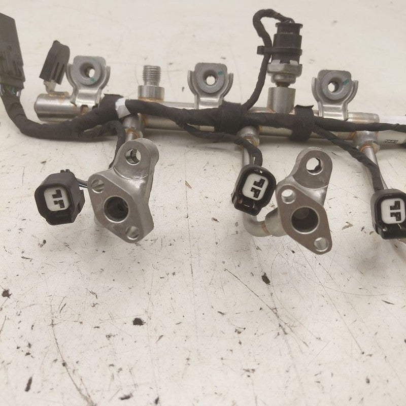 Chevy Equinox Fuel Rail Injection Injector Mount Bar  2024 2023 2022