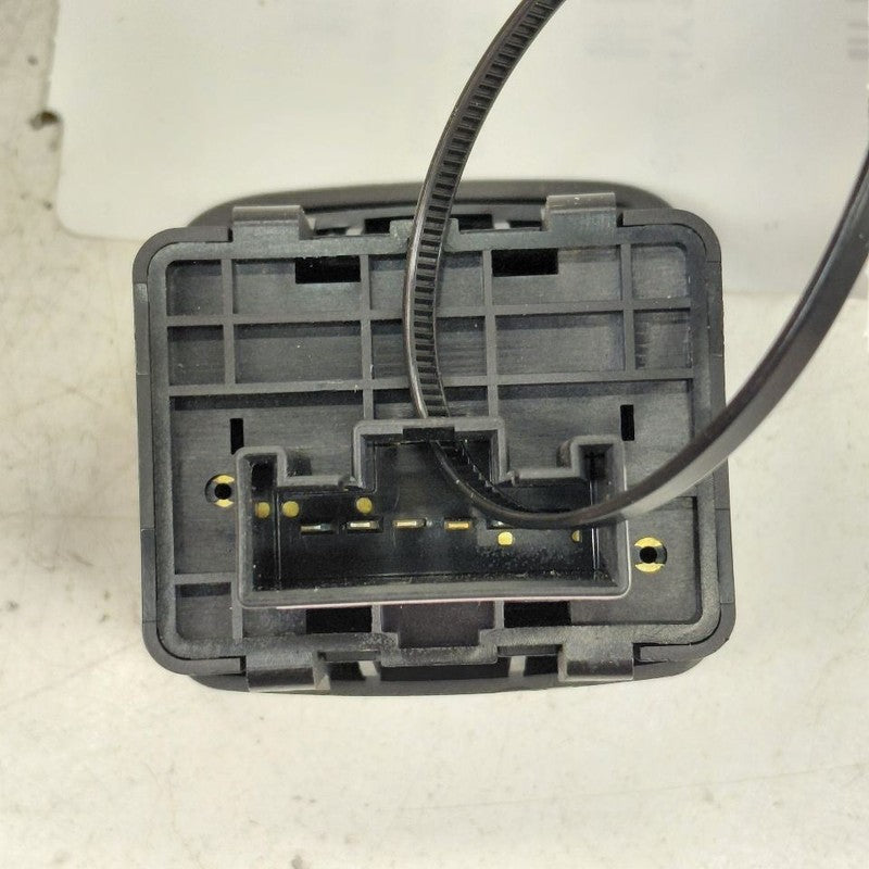 Hyundai Santa Fe 115V Power Plug In {95260S2000} 2019 2020