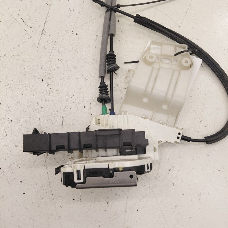 Fiat 500 X Model   Door Latch Lock Right Passenger Front  2016 2017