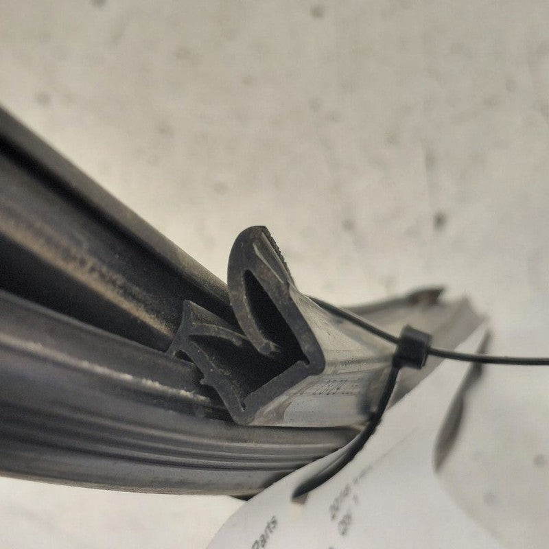 Hyundai Veloster Door Glass Window Seal Rubber Right Passenger Rear Ba
