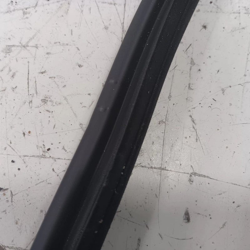 Hyundai Elantra Right Front Weather Strip Interior  2017 2018 2019 2020