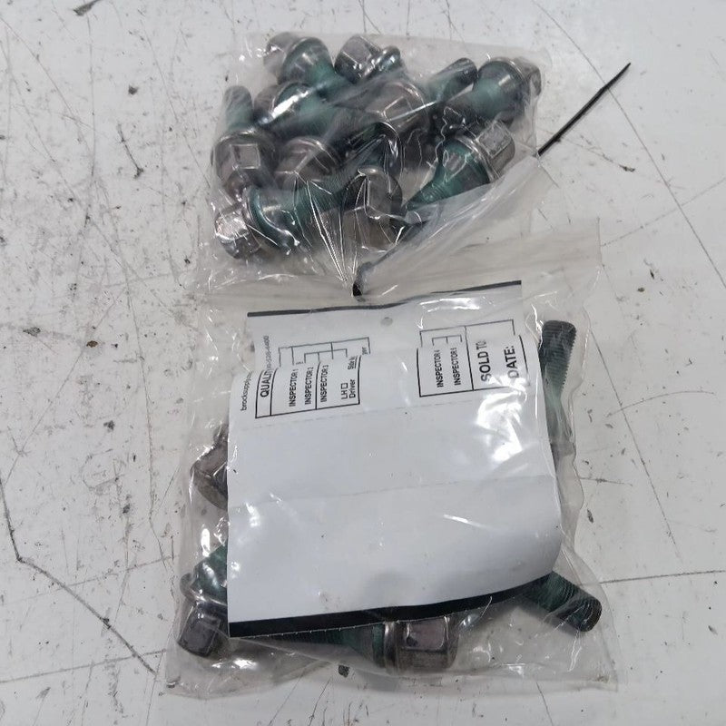 Jeep Compass Lug Nut Set  2018 2019 2020 2021 2022 OEM