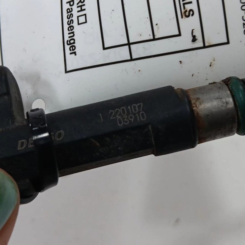 Fuel Injection Injector 18-23 Nissan Kicks