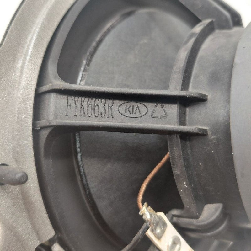 Kia Sorento Speaker Right Passenger Front  2018 2017 2016