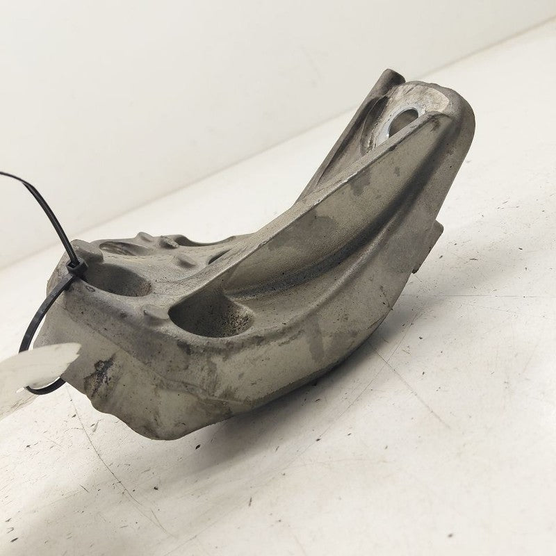 Alfa Romeo Stelvio Driver Left Side Engine Bracket  2.0 2018 2019 2020
