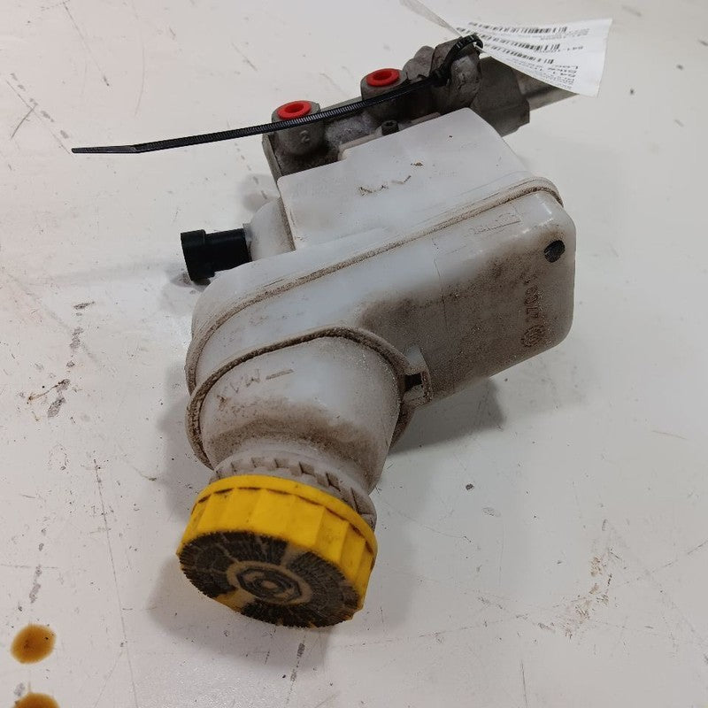 68263298AA Brake Master Cylinder Fits 19-23 Jeep Renegade