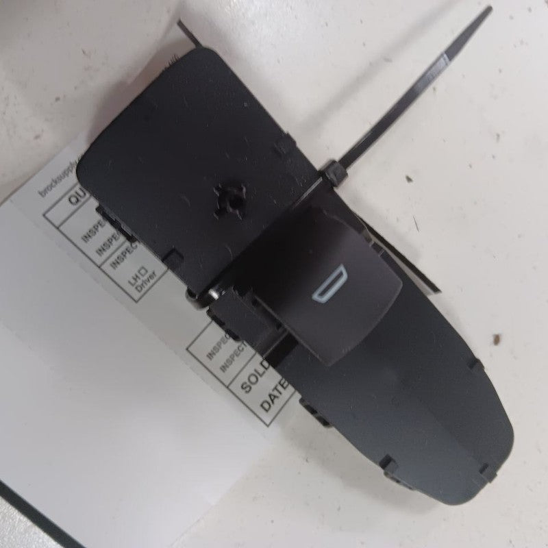 Chevy Trailblazer Power Window Switch Right Passenger Front  2021 2022 2023