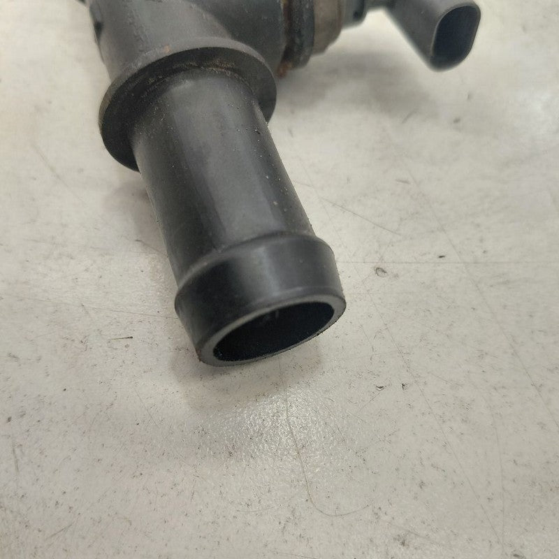 Ford Escape Coolant Line Crossover Pipe  2.5 2020 2021 2022