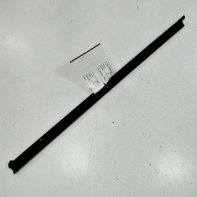 Hyundai Elantra Right Front Weather Strip Interior  2024 2023 2022 202