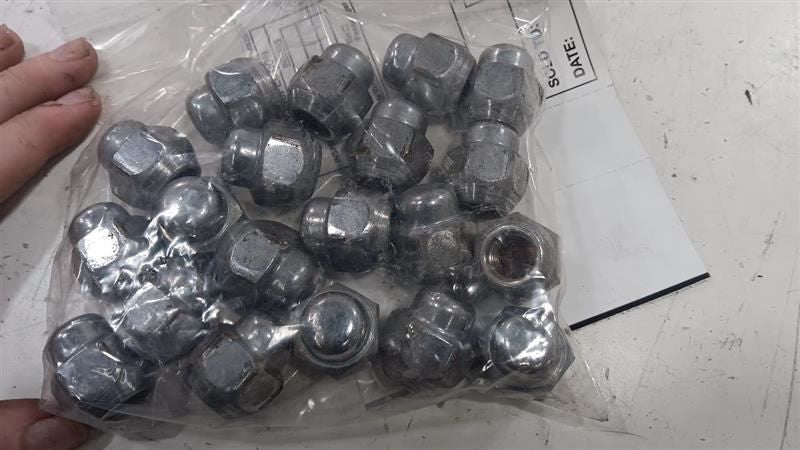 Nissan Rogue Lug Nut Set  2014 2015 2016 2017 OEM