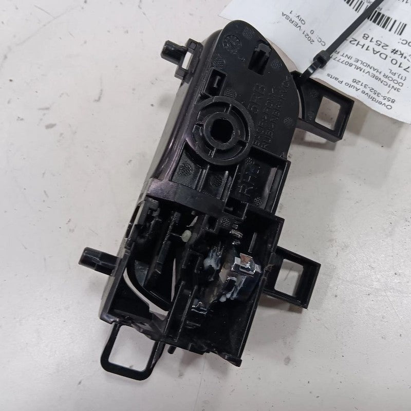 Nissan Versa Door Handle Right Passenger Front Interior Inside 2022 2021 2020