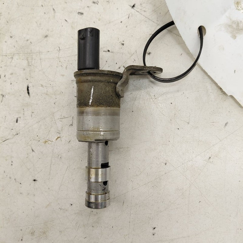 Cadillac CT6 Variable Timing Gear Oil Control Valve Solenoid Cylinder 