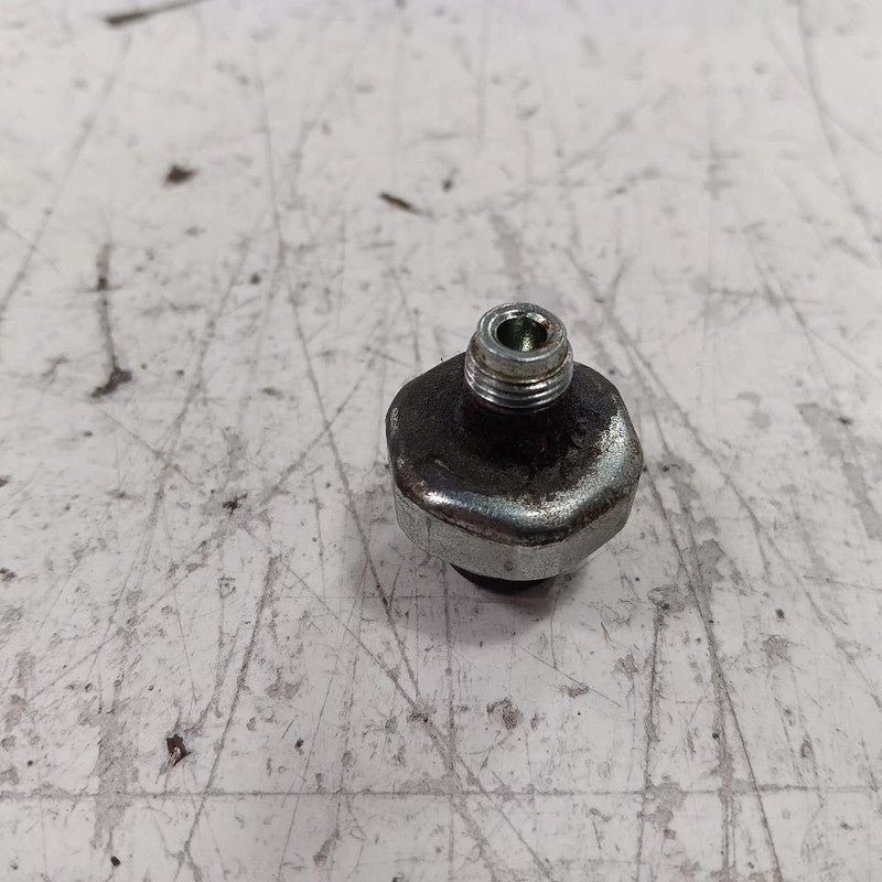 Subaru Forester Oil Pressure Sensor  2.5 2016 2017 2018 OEM