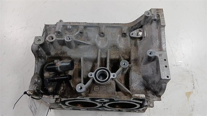 Engine Cylinder Block Left Gasoline Fits 18-19 XV CROSSTREK OEM