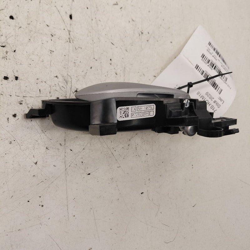 Honda CR-V Door Handle Right Passenger Front Interior Inside  2019 201