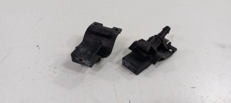 XD Scion Windshield Wiper Washer Fluid Hood Sprayer Nozzles 2008 2009 