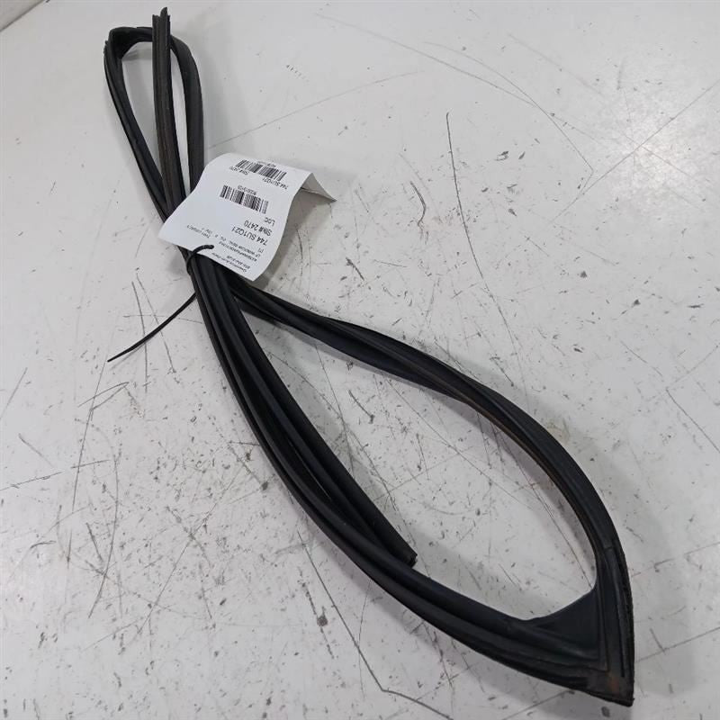 Subaru Legacy Door Glass Window Seal Rubber Left Driver Front  2020 20