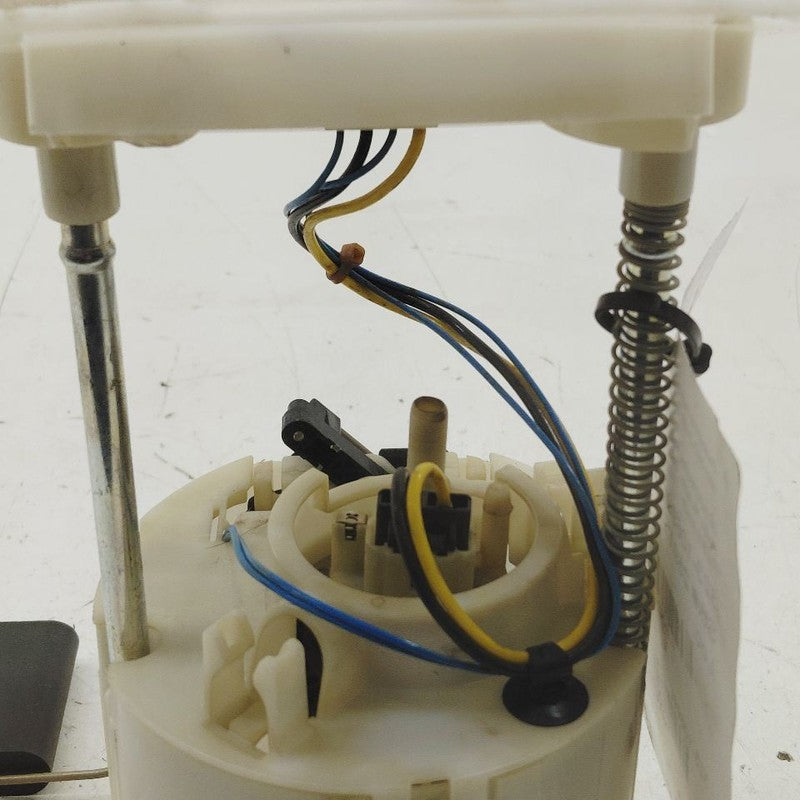 Driver Left Side Gas Fuel Pump Assembly 6.4L Fits 17-21 Dodge Challeng