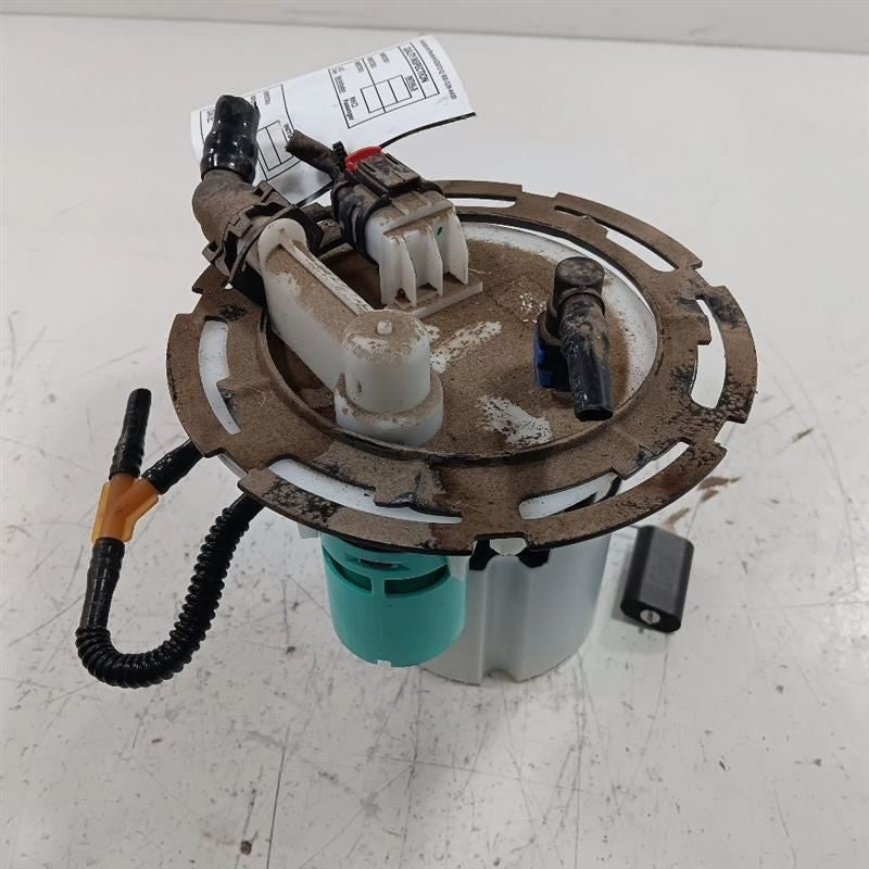 Gas Fuel Pump Assembly Fits 18-20 Chevy Malibu OEM