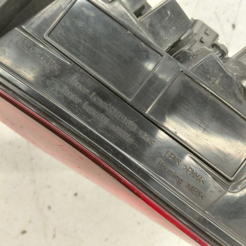 Driver Left Tail Light Brake Lamp VIN Fu 7th And 8th Digit 19-22 Toyot
