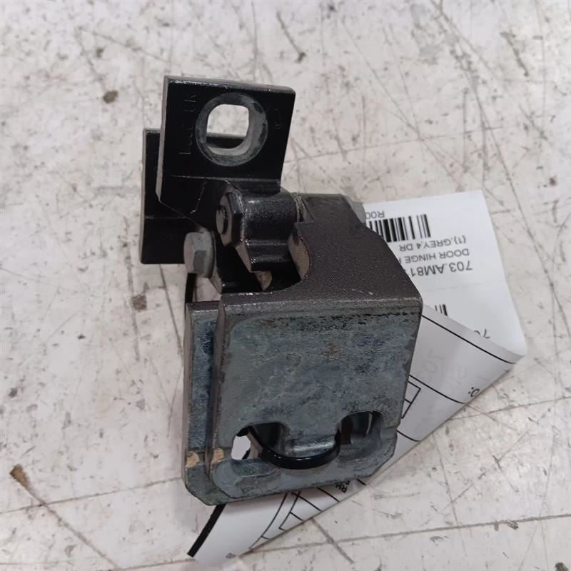 Jeep Renegade Door Hinge Set Right Rear Passenger  2015 2016 2017 2018