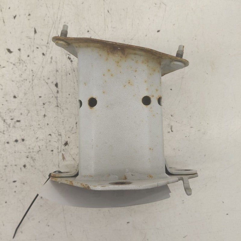 Nissan Rogue Bumper Mount Bracket Right Passenger Side Rear  2021 2022
