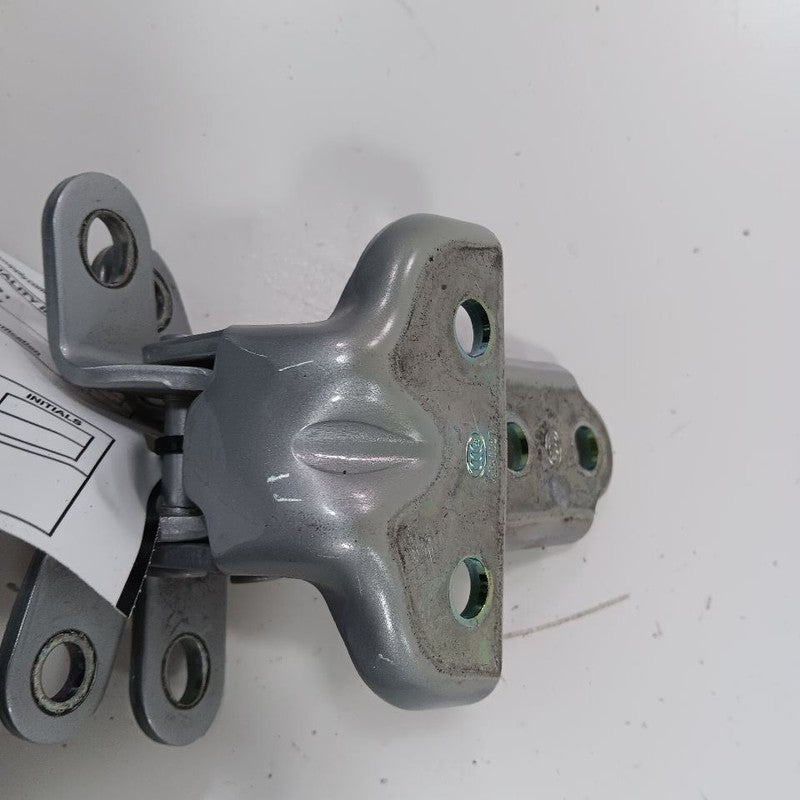 Kia Sportage Door Hinge Set Right Rear Passenger  2022 2021 2020 2019 2018