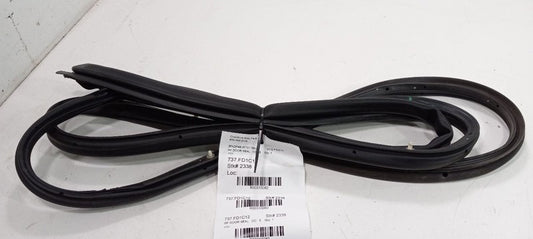 Ford Fiesta On Door Seal Rubber Right Passenger Front 2011 2012 2013 O