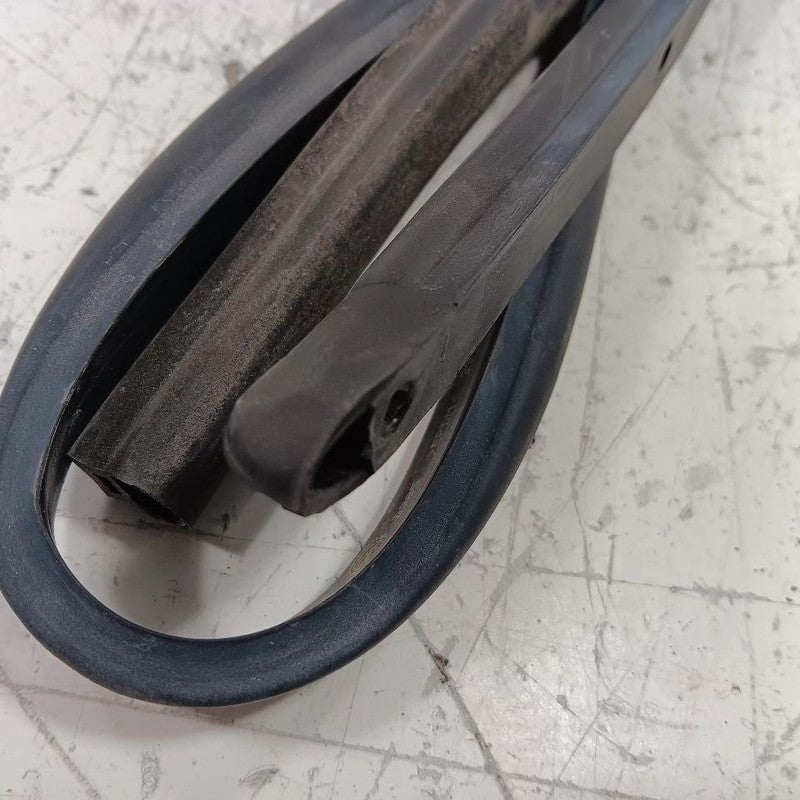 Fiat 500 On Door Seal Rubber Right Passenger Rear Back 2018 OEM