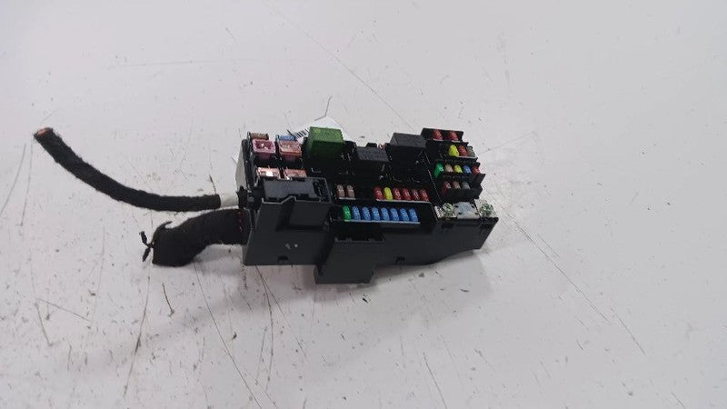 Buick Encore Cabin Fuse Box Interior Inner Under Dash  2016 2017 2018 
