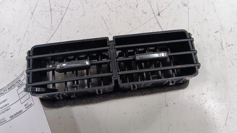Chevrolet Equinox Dash Air Vent Center Middle 2018 2019