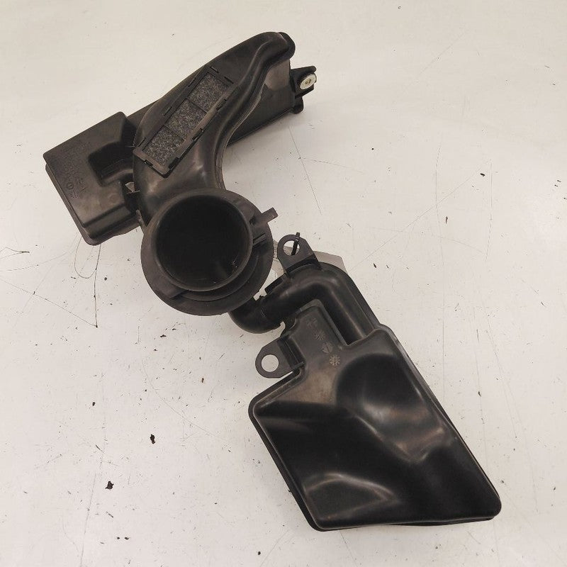 Mazda 3 Air Cleaner Tube Intake Dam 2.5 2023 2022 2021