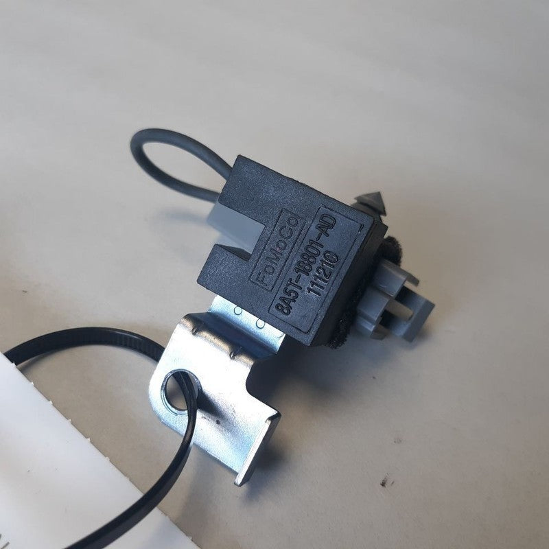 Ford Taurus Radio Suppression Capacitator {8A5T-18801-AD} 2019 2018 20