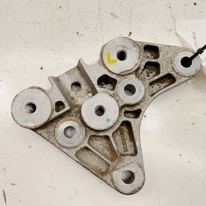 Chevy Trailblazer Driver Left Side Engine Bracket  1.3 2023 2022 2021