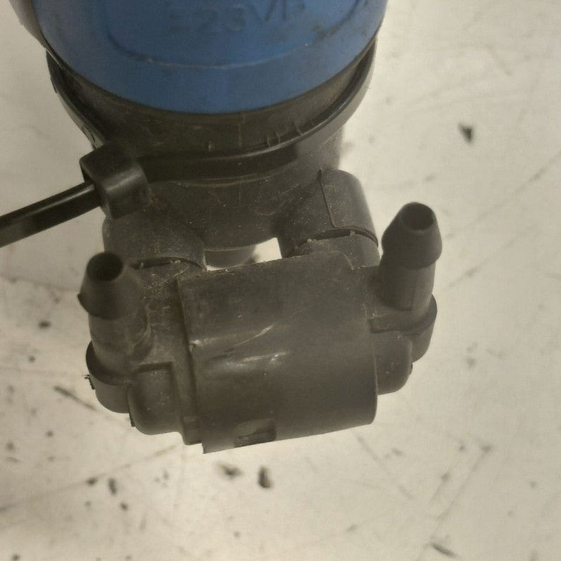 Volvo S60 Windshield Washer Wash Fluid Reservoir Motor Pump Electric  