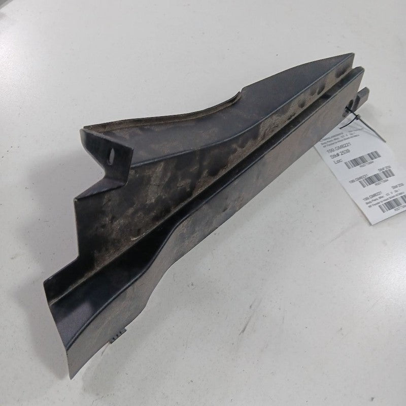 Chevy Trailblazer Passenger Right Front Fender to Hood Shield {4274981