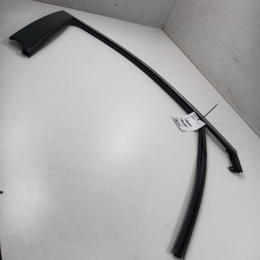 2025 GMC Acadia Door Glass Window Seal Rubber Right Passenger Front  O