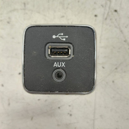 Jeep Cherokee USB Plug In Hub Port  2019 2020 2021
