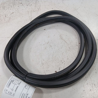 Nissan LEAF On Body Door Jamb Seal Front Right Passenger  2013 2014 20
