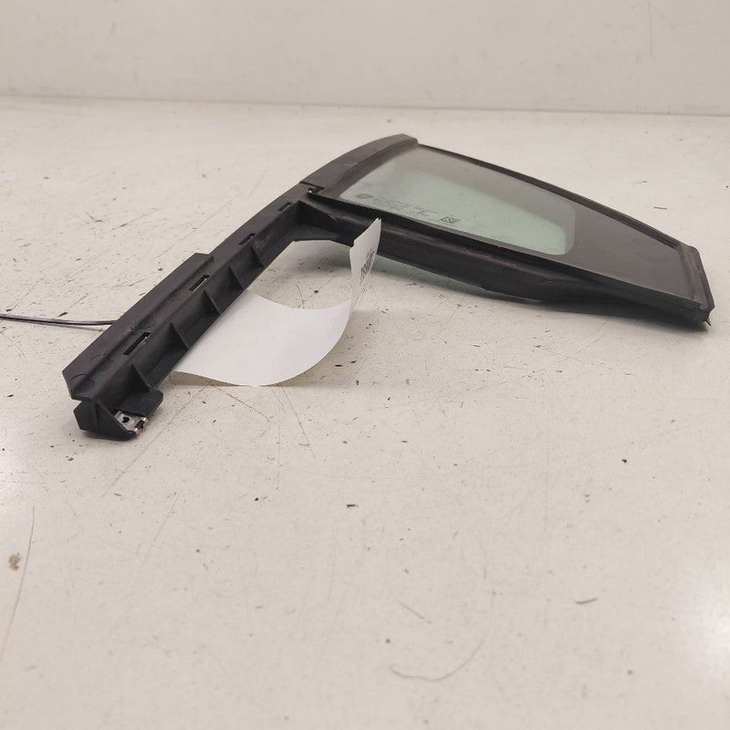 2018 Fiat 500 X Model Passenger Right Front Door Vent Glass Window