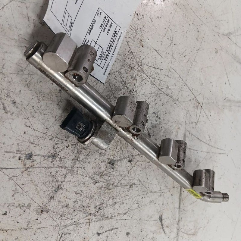 Hyundai Tucson Fuel Rail Injection Injector Mount Bar  2019 2020 2021