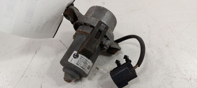 Vacuum Pump 3.6L Fits 14-19 Dodge Journey OEM
